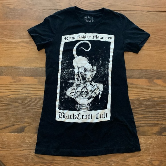 BlackCraft Ryan Ashley Malarkey Cat Girls Tee - Picture 4 of 6